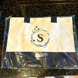 NWT “S” Market Tote